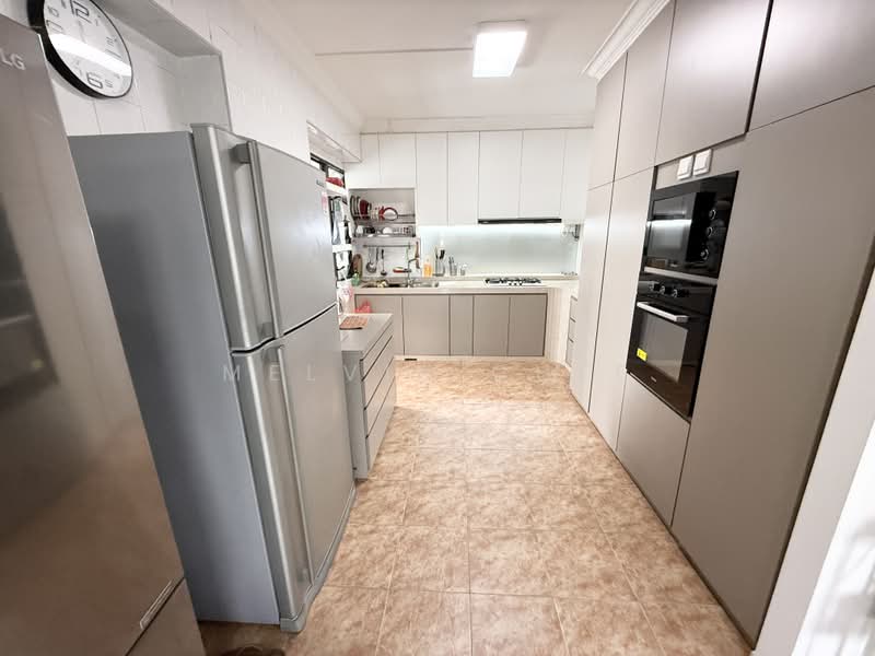162 Jalan Teck Whye, 162 Jalan Teck Whye, 5 Bedrooms, 1,313 sqft, HDB Flat For Sale, by Melvin Chee, 500220095 - Kitchen - PropertyGuru.com.sg