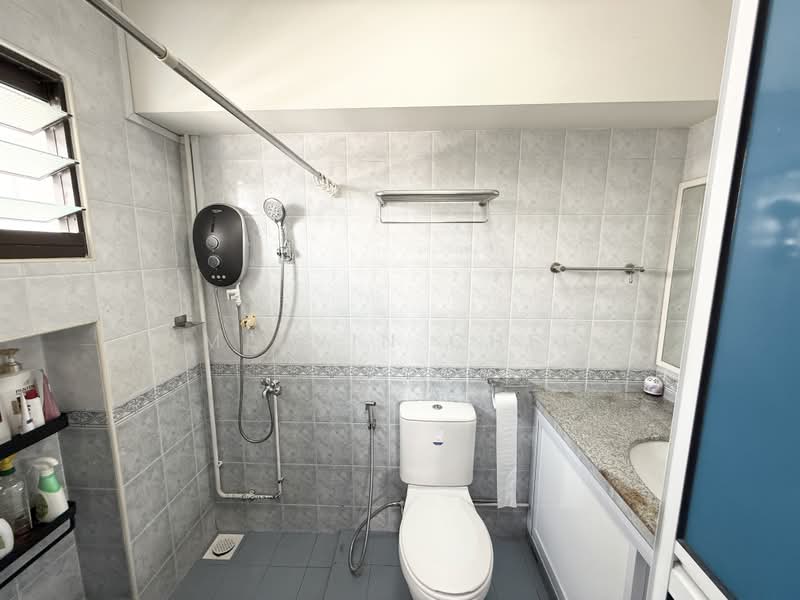 162 Jalan Teck Whye, 162 Jalan Teck Whye, 5 Bedrooms, 1,313 sqft, HDB Flat For Sale, by Melvin Chee, 500220095 - Bathroom - PropertyGuru.com.sg