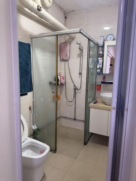 117 Yishun Ring Road, 117 Yishun Ring Road, 2 Bedrooms, 796 sqft, HDB Flat For Sale, by Sharifah Moza, 500220097 - Bathroom - PropertyGuru.com.sg