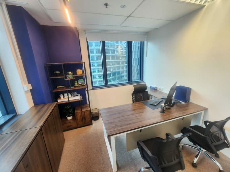 Hong Leong Building, 16 Raffles Quay, 1,249 sqft, Office For Rent, by James Sin, 500220103 - director room - CommercialGuru.com.sg