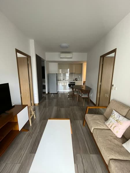 Lakeville, 9 Jurong Lake Link, 2 Bedrooms, 732 sqft, Condominium For Sale, by Michael Chen, 500220106 - Living Room - PropertyGuru.com.sg