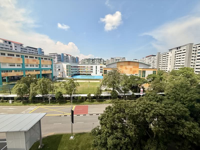 414 Pasir Ris Drive 6, 414 Pasir Ris Drive 6, 3 Bedrooms, 1,216 sqft, HDB Flat For Sale, by Charlene Chai, 500220107 - Exterior - PropertyGuru.com.sg