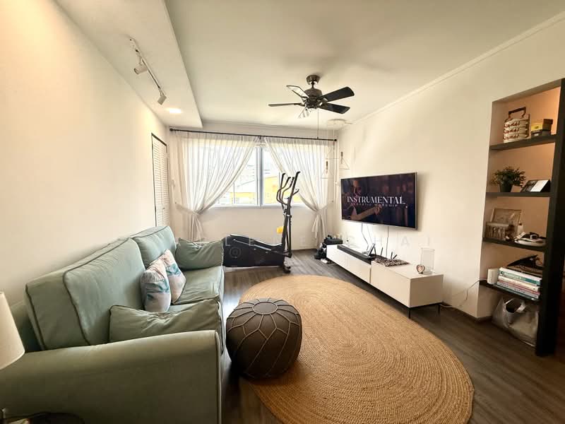 414 Pasir Ris Drive 6, 414 Pasir Ris Drive 6, 3 Bedrooms, 1,216 sqft, HDB Flat For Sale, by Charlene Chai, 500220107 - Living Room - PropertyGuru.com.sg