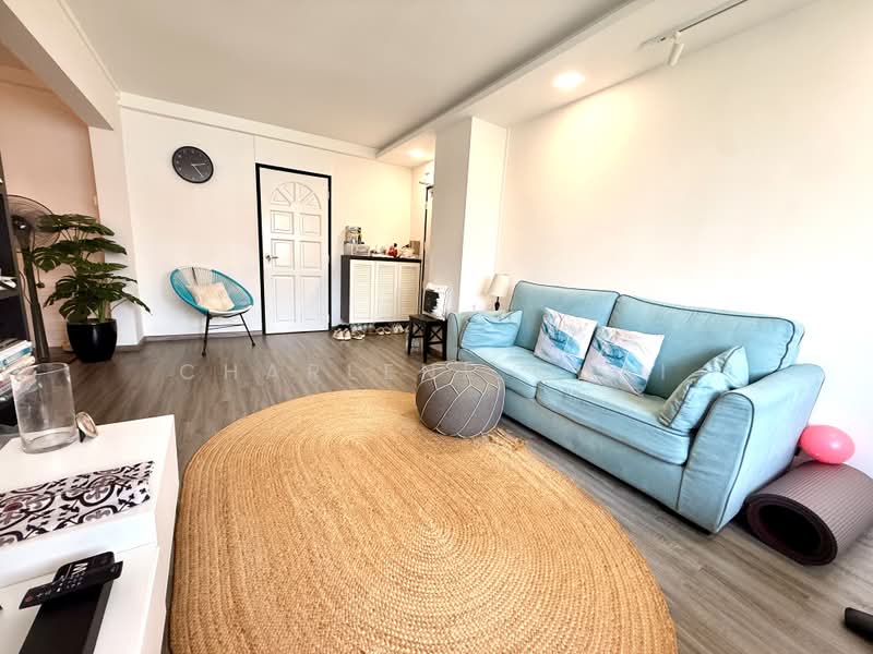 414 Pasir Ris Drive 6, 414 Pasir Ris Drive 6, 3 Bedrooms, 1,216 sqft, HDB Flat For Sale, by Charlene Chai, 500220107 - Living Room - PropertyGuru.com.sg