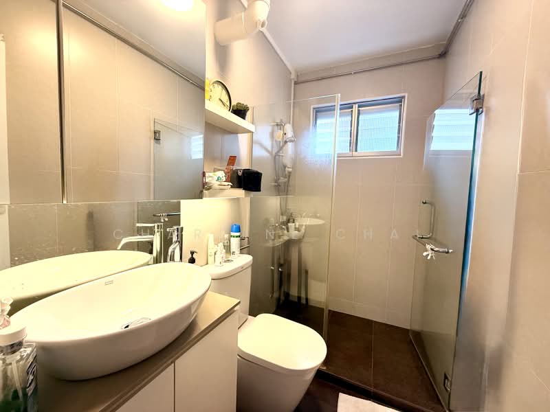 414 Pasir Ris Drive 6, 414 Pasir Ris Drive 6, 3 Bedrooms, 1,216 sqft, HDB Flat For Sale, by Charlene Chai, 500220107 - Bathroom - PropertyGuru.com.sg