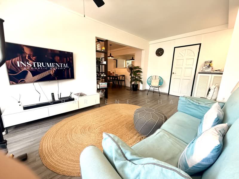 414 Pasir Ris Drive 6, 414 Pasir Ris Drive 6, 3 Bedrooms, 1,216 sqft, HDB Flat For Sale, by Charlene Chai, 500220107 - Living Room - PropertyGuru.com.sg