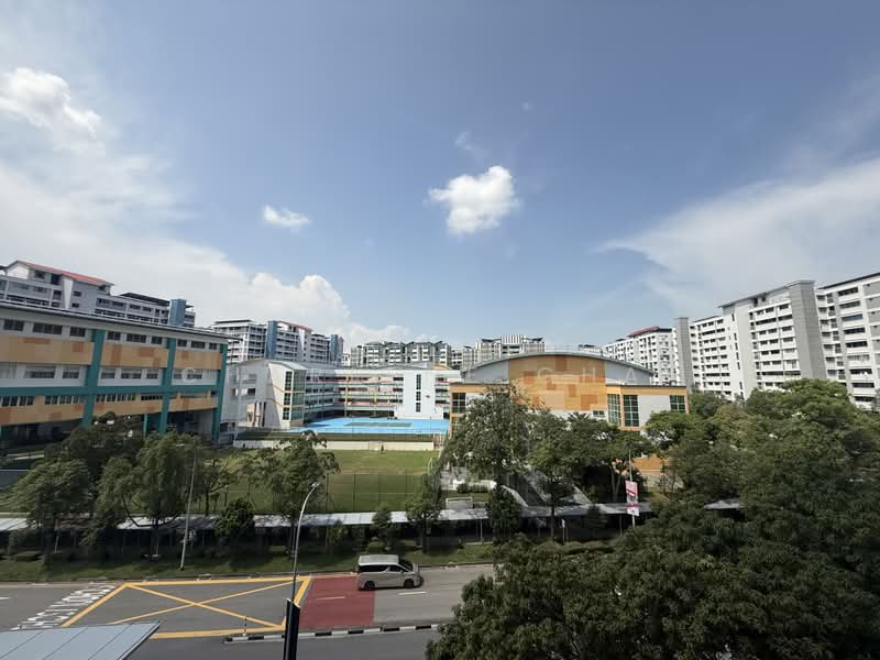 414 Pasir Ris Drive 6, 414 Pasir Ris Drive 6, 3 Bedrooms, 1,216 sqft, HDB Flat For Sale, by Charlene Chai, 500220107 - Exterior - PropertyGuru.com.sg