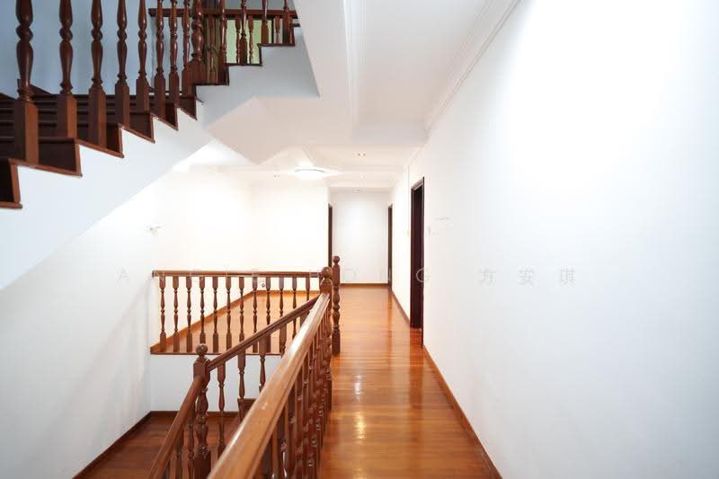 Undervalued 3 storeys Large Plot Semi-D in Hougang / Bartley / Serangoon, Hougang / Punggol / Sengkang, 7 Bedrooms, 5,500 sqft, Semi-Detached House For Sale, by Angie Hong 方安琪, 500220111 - Interior - PropertyGuru.com.sg