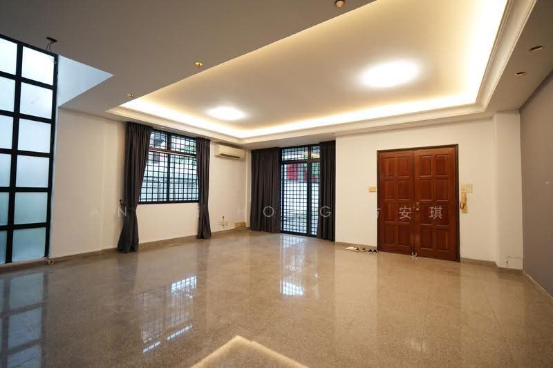 Undervalued 3 storeys Large Plot Semi-D in Hougang / Bartley / Serangoon, Hougang / Punggol / Sengkang, 7 Bedrooms, 5,500 sqft, Semi-Detached House For Sale, by Angie Hong 方安琪, 500220111 - Interior - PropertyGuru.com.sg