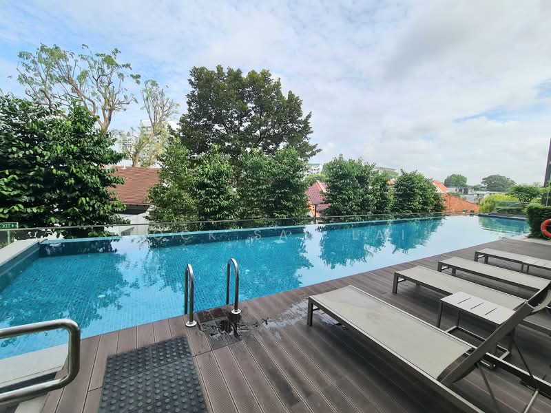 35 Gilstead, 35 Gilstead Road, 2 Bedrooms, 678 sqft, Apartment For Sale, by Lock Sau Lai, 500220112 - Pool - PropertyGuru.com.sg