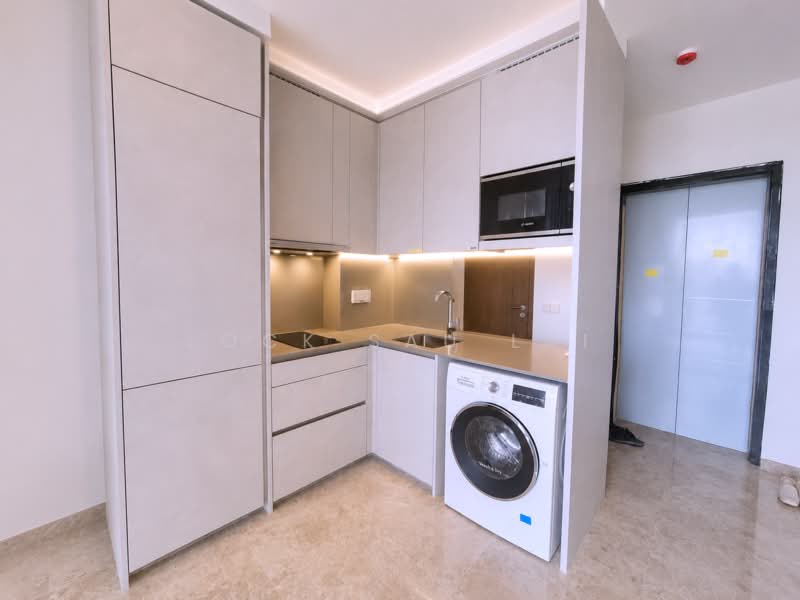 35 Gilstead, 35 Gilstead Road, 2 Bedrooms, 678 sqft, Apartment For Sale, by Lock Sau Lai, 500220112 - Kitchen - PropertyGuru.com.sg