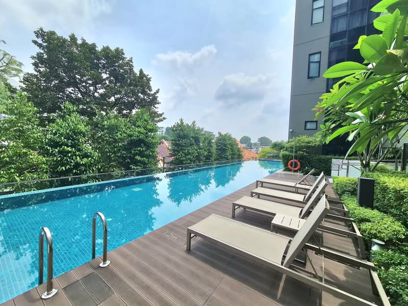35 Gilstead, 35 Gilstead Road, Newton / Novena, 2 Bedrooms, 678 sqft, Apartment For Sale, by Lock Sau Lai, 500220112 - Pool - PropertyGuru.com.sg