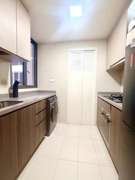 Parc Life, 25 Sembawang Crescent, 2 Bedrooms, 764 sqft, Executive Condominium For Sale, by Louis Tay, 500220115 - Kitchen - PropertyGuru.com.sg