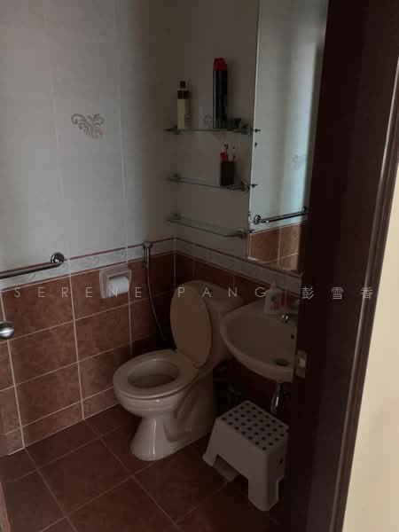 370 Alexandra Road photo 2