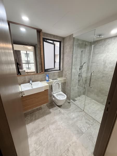 Affinity At Serangoon, , 3 Bedrooms, 1,152 sqft, Condominium For Sale, by Chris Tan, 500220125 - Bathroom - PropertyGuru.com.sg