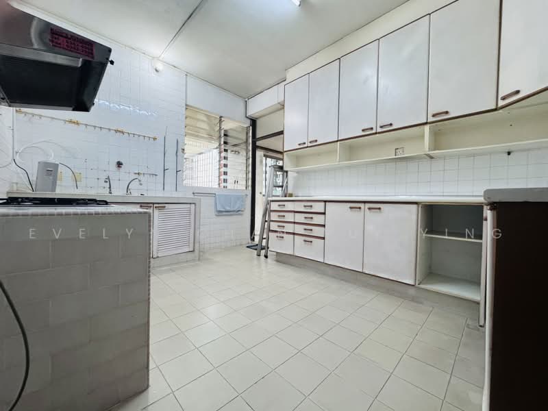 Grange Heights, 21 Saint Thomas Walk, 4 Bedrooms, 3,003 sqft, Apartment For Sale, by Evelyn Chan Yuk Ying, 500220127 - Kitchen - PropertyGuru.com.sg