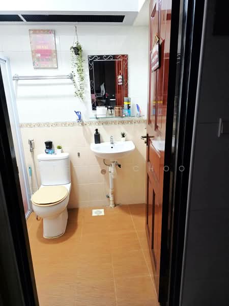 207B Compassvale Lane, 207B Compassvale Lane, Room Rental, 120 sqft, HDB Flat For Rent, by Steven Choo, 500220129 - Bathroom - PropertyGuru.com.sg