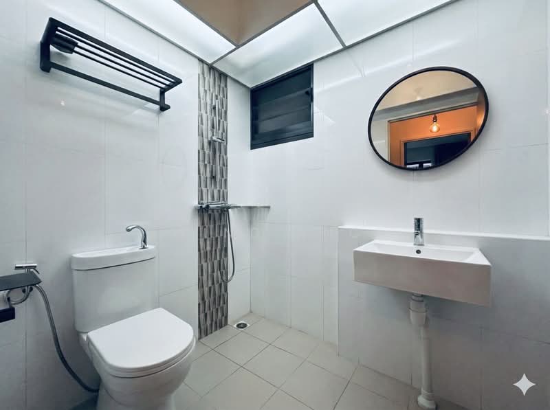 96 Dawson Road, 96 Dawson Road, 3 Bedrooms, 893 sqft, HDB Flat For Sale, by Wind Ang, 500220132 - Bathroom - PropertyGuru.com.sg