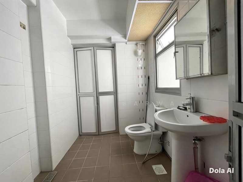 440A Bukit Batok West Avenue 8, 440A Bukit Batok West Avenue 8, 1 Bedroom, 505 sqft, HDB Flat For Sale, by Sazali Sarwan, 500220136 - Photos has been edited - decluttered to make it looks neat and tidy - PropertyGuru.com.sg
