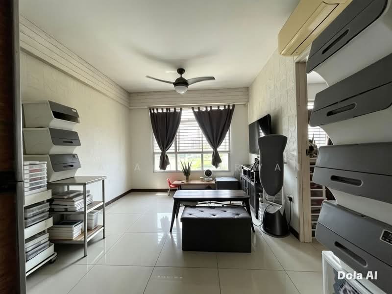440A Bukit Batok West Avenue 8, 440A Bukit Batok West Avenue 8, 1 Bedroom, 505 sqft, HDB Flat For Sale, by Sazali Sarwan, 500220136 - Photos has been edited - decluttered to make it looks neat and tidy - PropertyGuru.com.sg