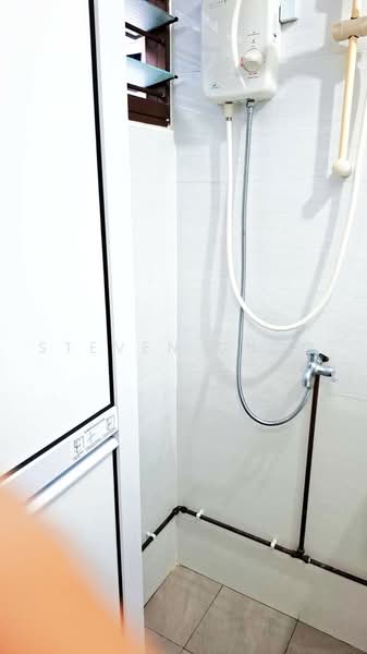 477 Pasir Ris Drive 6, 477 Pasir Ris Drive 6, Room Rental, 120 sqft, HDB Flat For Rent, by Steven Choo, 500220166 - Bathroom - PropertyGuru.com.sg