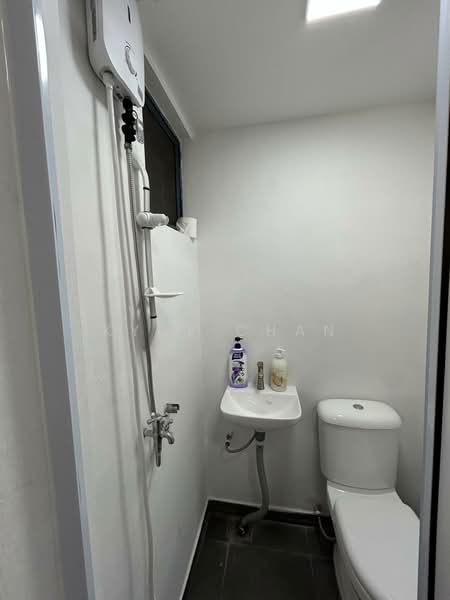 Blue Horizon, 21 West Coast Crescent, Room Rental, 135 sqft, Condominium For Rent, by Kyne Chan, 500220172 - Bathroom - PropertyGuru.com.sg