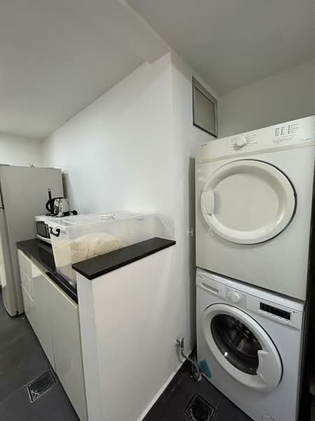 Blue Horizon, 21 West Coast Crescent, Room Rental, 135 sqft, Condominium For Rent, by Kyne Chan, 500220172 - Kitchen - PropertyGuru.com.sg