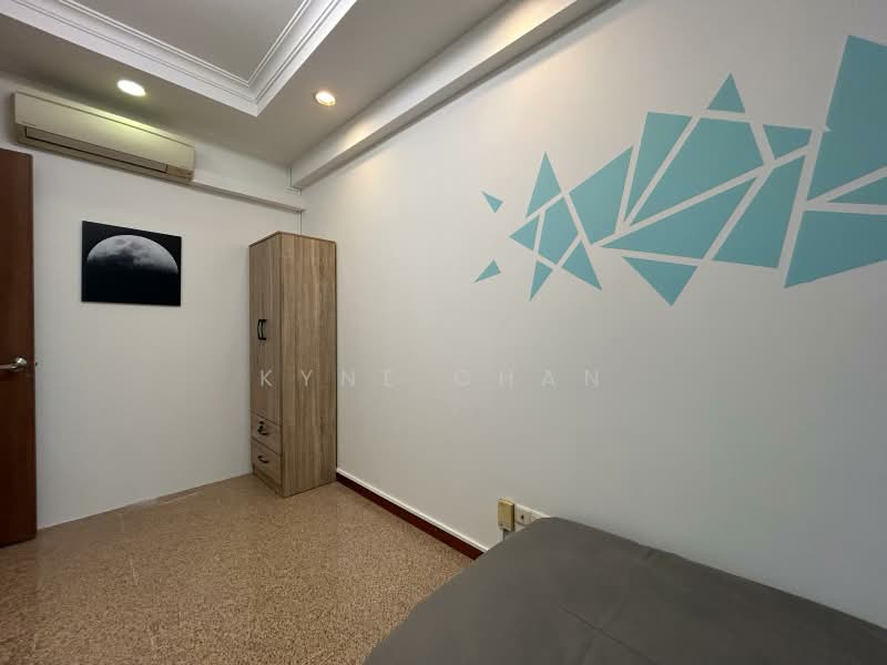 Queens, 10 Stirling Road, Room Rental, 140 sqft, Condominium For Rent, by Kyne Chan, 500220205 - Bedroom - PropertyGuru.com.sg