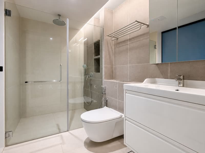 Jalan Novena, , 2 Bedrooms, 1,060 sqft, Terraced House For Rent, by Casey Koo 古家进, 500220207 - Bathroom - PropertyGuru.com.sg