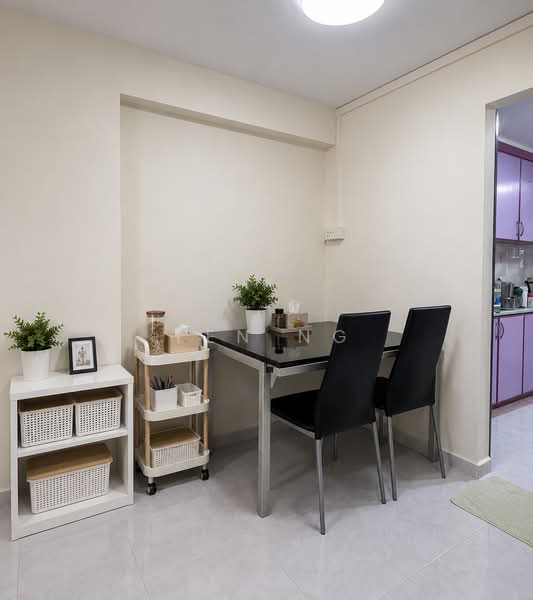118 Lorong 1 Toa Payoh, 118 Lorong 1 Toa Payoh, 2 Bedrooms, 699 sqft, HDB Flat For Sale, by Yen Ng, 500220216 - Dining Room - PropertyGuru.com.sg