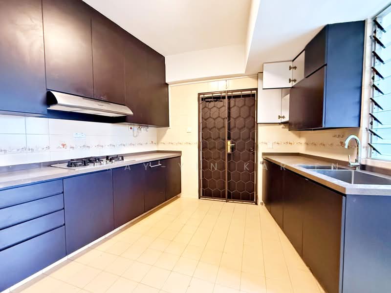 Clementi Park, 135 Sunset Way, 3 Bedrooms, 1,539 sqft, Condominium For Sale, by Lim Kay-Yin Kareen, 500220227 - Kitchen - PropertyGuru.com.sg