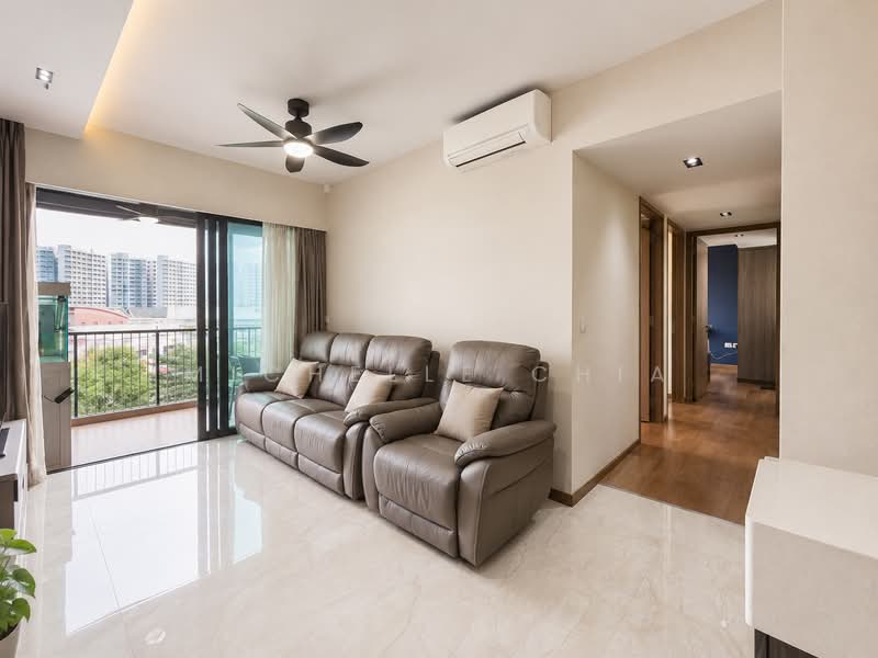 Kingsford Waterbay, 68 Upper Serangoon View, 4 Bedrooms, 1,023 sqft, Condominium For Sale, by Michelle Chia, 500220240 - Living Room - PropertyGuru.com.sg