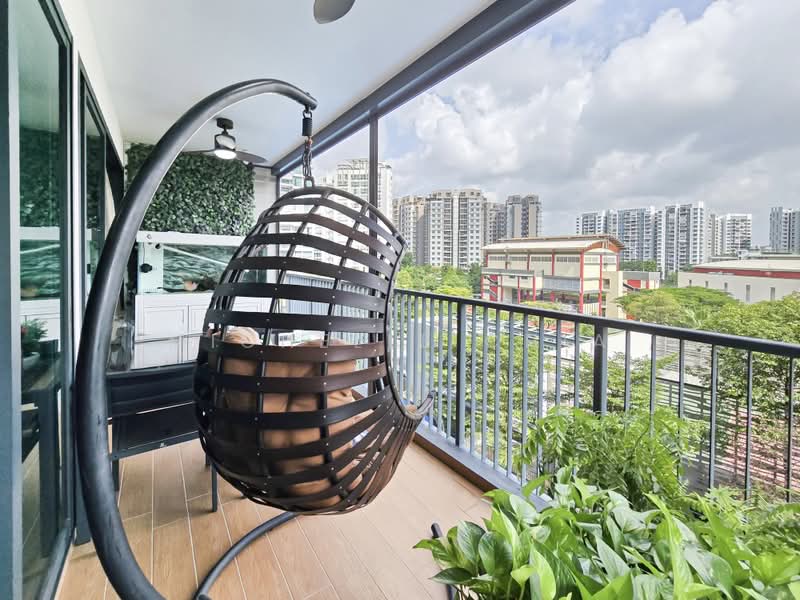 Kingsford Waterbay, 68 Upper Serangoon View, 4 Bedrooms, 1,023 sqft, Condominium For Sale, by Michelle Chia, 500220240 - Balcony - PropertyGuru.com.sg