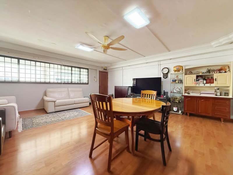 207 Bukit Batok Street 21, 207 Bukit Batok Street 21, 3 Bedrooms, 104 sqft, HDB Flat For Sale, by Kyle Low, 500220242 - Living Room - PropertyGuru.com.sg