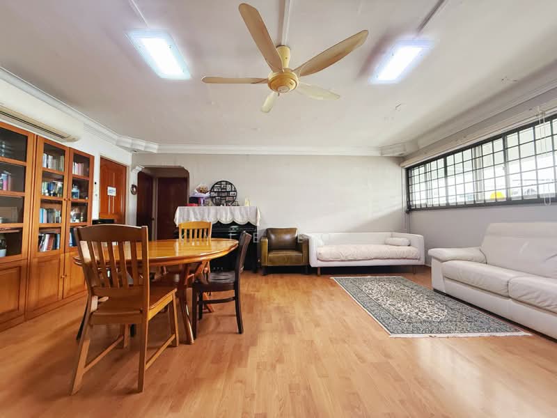207 Bukit Batok Street 21, 207 Bukit Batok Street 21, 3 Bedrooms, 104 sqft, HDB Flat For Sale, by Kyle Low, 500220242 - Living Room - PropertyGuru.com.sg