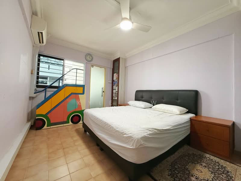 207 Bukit Batok Street 21, 207 Bukit Batok Street 21, 3 Bedrooms, 104 sqft, HDB Flat For Sale, by Kyle Low, 500220242 - Master Bedroom - PropertyGuru.com.sg