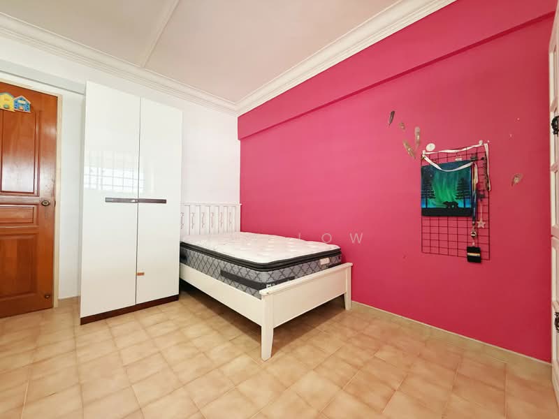 207 Bukit Batok Street 21, 207 Bukit Batok Street 21, 3 Bedrooms, 104 sqft, HDB Flat For Sale, by Kyle Low, 500220242 - Bedroom 1 - PropertyGuru.com.sg