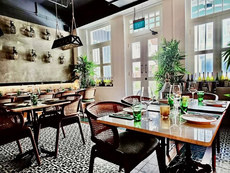 L1 F&B Space @ Maxwell Vicinity | Prime Location | Rarely Available, , 1,105 sqft, Food & Beverage For Rent, by Sean Pang, 500220247 - Dining Room - CommercialGuru.com.sg