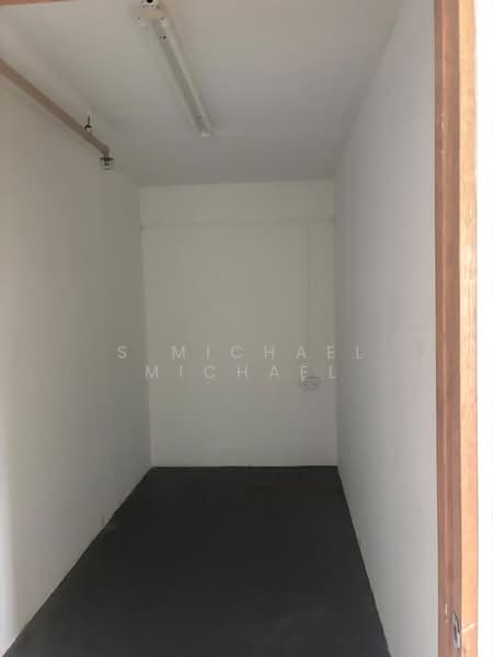 Pioneer Point, 5 Soon Lee Street, Boon Lay / Jurong / Tuas, 968 sqft, Factory / Workshop (B2) For Rent, by S MICHAEL Michael, 500220258 - Interior - CommercialGuru.com.sg