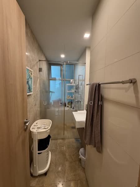 Caspian, 50 Lakeside Drive, 4 Bedrooms, 1,399 sqft, Condominium For Rent, by Huili Koh, 500220264 - Bathroom - PropertyGuru.com.sg
