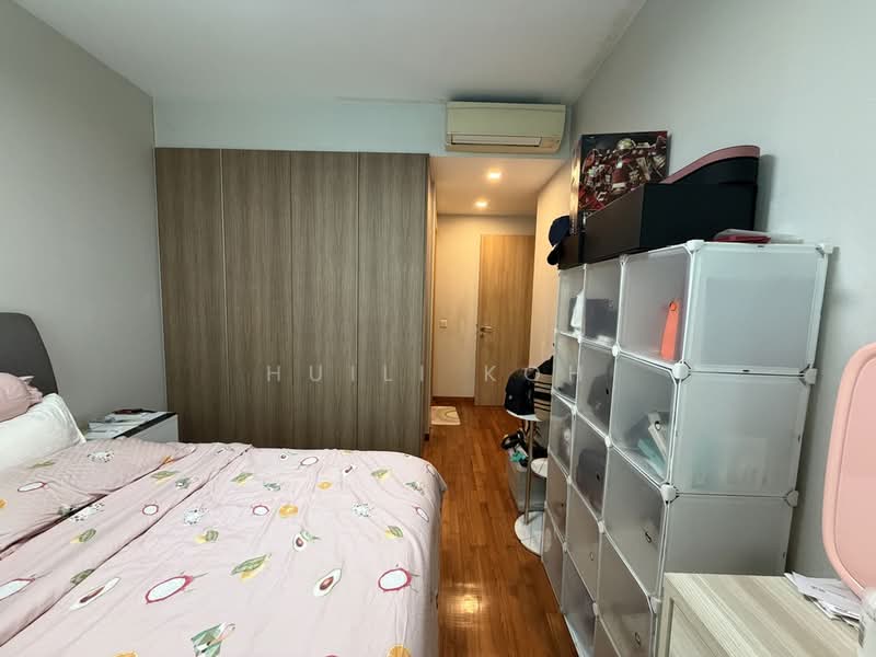 Caspian, 50 Lakeside Drive, 4 Bedrooms, 1,399 sqft, Condominium For Rent, by Huili Koh, 500220264 - Bedroom - PropertyGuru.com.sg