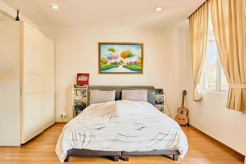 Chuan Drive, Chuan Drive, 5 Bedrooms, 4,412 sqft, Corner Terrace For Sale, by Adrian Tan, 500220266 - Bedroom - PropertyGuru.com.sg