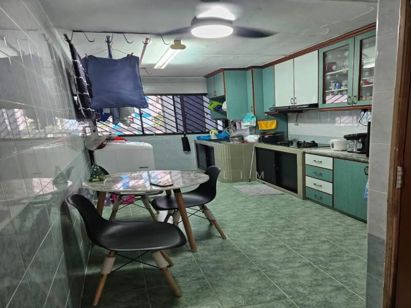 324 Bukit Batok Street 33, 324 Bukit Batok Street 33, Room Rental, 150 sqft, HDB Flat For Rent, by Alex Lim, 500220271 - Kitchen - PropertyGuru.com.sg