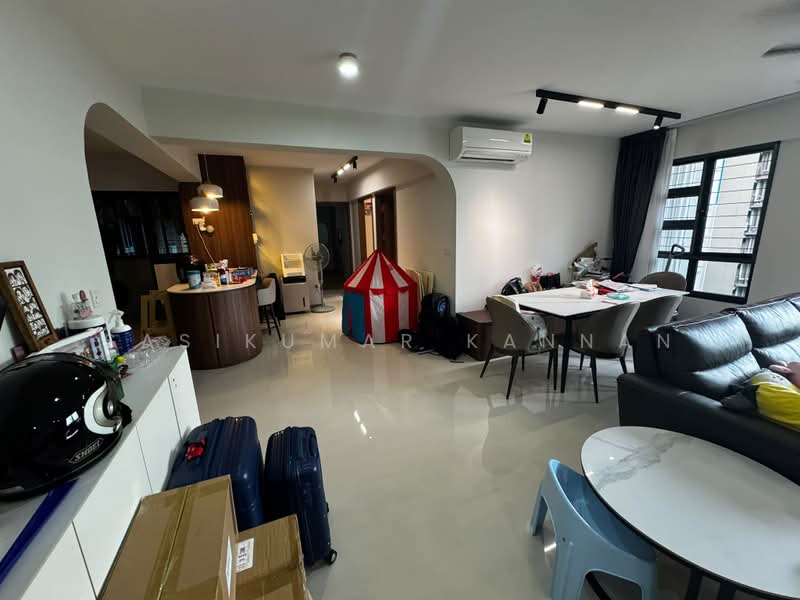 637B Tampines Street 62, 637B Tampines Street 62, 2 Bedrooms, 721 sqft, HDB Flat For Rent, by Sasikumar Kannan, 500220281 - Living Room - PropertyGuru.com.sg
