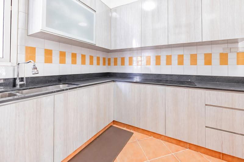 The Floravale, 242 Westwood Avenue, Boon Lay / Jurong / Tuas, 3 Bedrooms, 1,238 sqft, Executive Condominium For Sale, by KOH YONG JIAN, 500220282 - Kitchen - PropertyGuru.com.sg