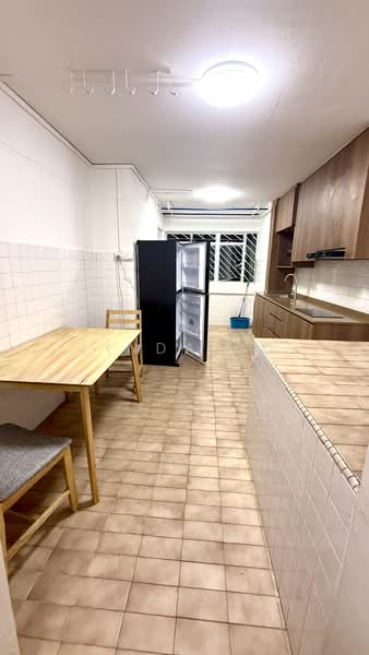 374 Bukit Batok Street 31, 374 Bukit Batok Street 31, 2 Bedrooms, 689 sqft, HDB Flat For Rent, by Linda Ho, 500220283 - Kitchen - PropertyGuru.com.sg