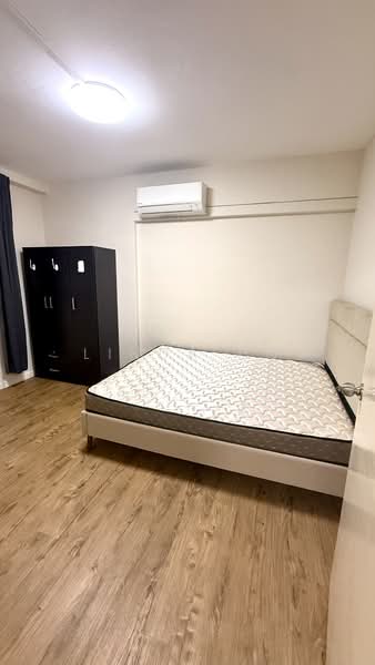 374 Bukit Batok Street 31, 374 Bukit Batok Street 31, 2 Bedrooms, 689 sqft, HDB Flat For Rent, by Linda Ho, 500220283 - Bedroom - PropertyGuru.com.sg
