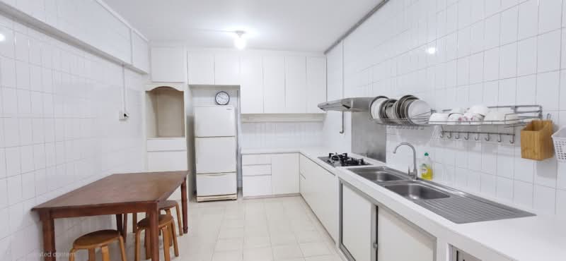 826 Yishun Street 81, 826 Yishun Street 81, 4 Bedrooms, 1,528 sqft, HDB Flat For Sale, by Ivan Koh, 500220285 - Kitchen - PropertyGuru.com.sg