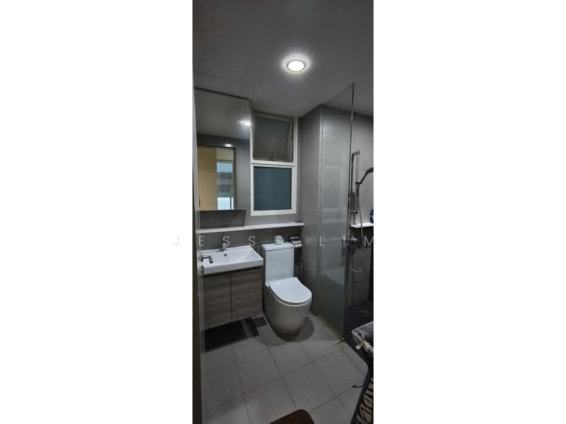 Vacanza @ East, 36 Lengkong Tujoh, 2 Bedrooms, 839 sqft, Condominium For Sale, by Jesse Lim, 500220289 - Bathroom - PropertyGuru.com.sg