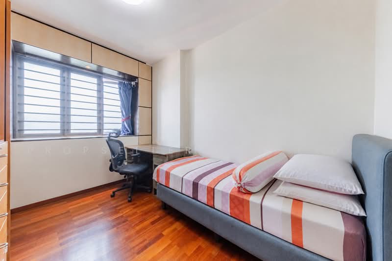 The Madeira, 50 Bukit Batok Street 31, 2 Bedrooms, 936 sqft, Condominium For Sale, by ADNIX LIU, 500220290 - Bedroom - PropertyGuru.com.sg
